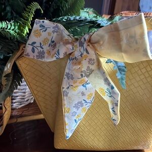 Beautiful twilly. Multi purpose